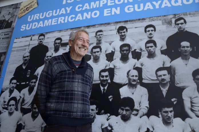 Víctor Guaglianone recordando el título de 1954 en el Museo del Fútbol.